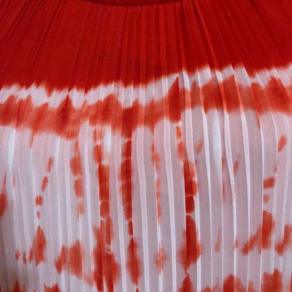 BNWOT  Women’s Nygard Tie Die Pleated Tunic - Picture 3 of 12